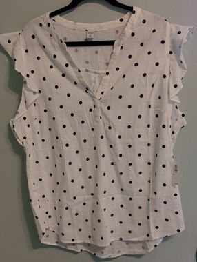 Old Navy White With Black Polka Dot Flutter Sleeve Blouse XL